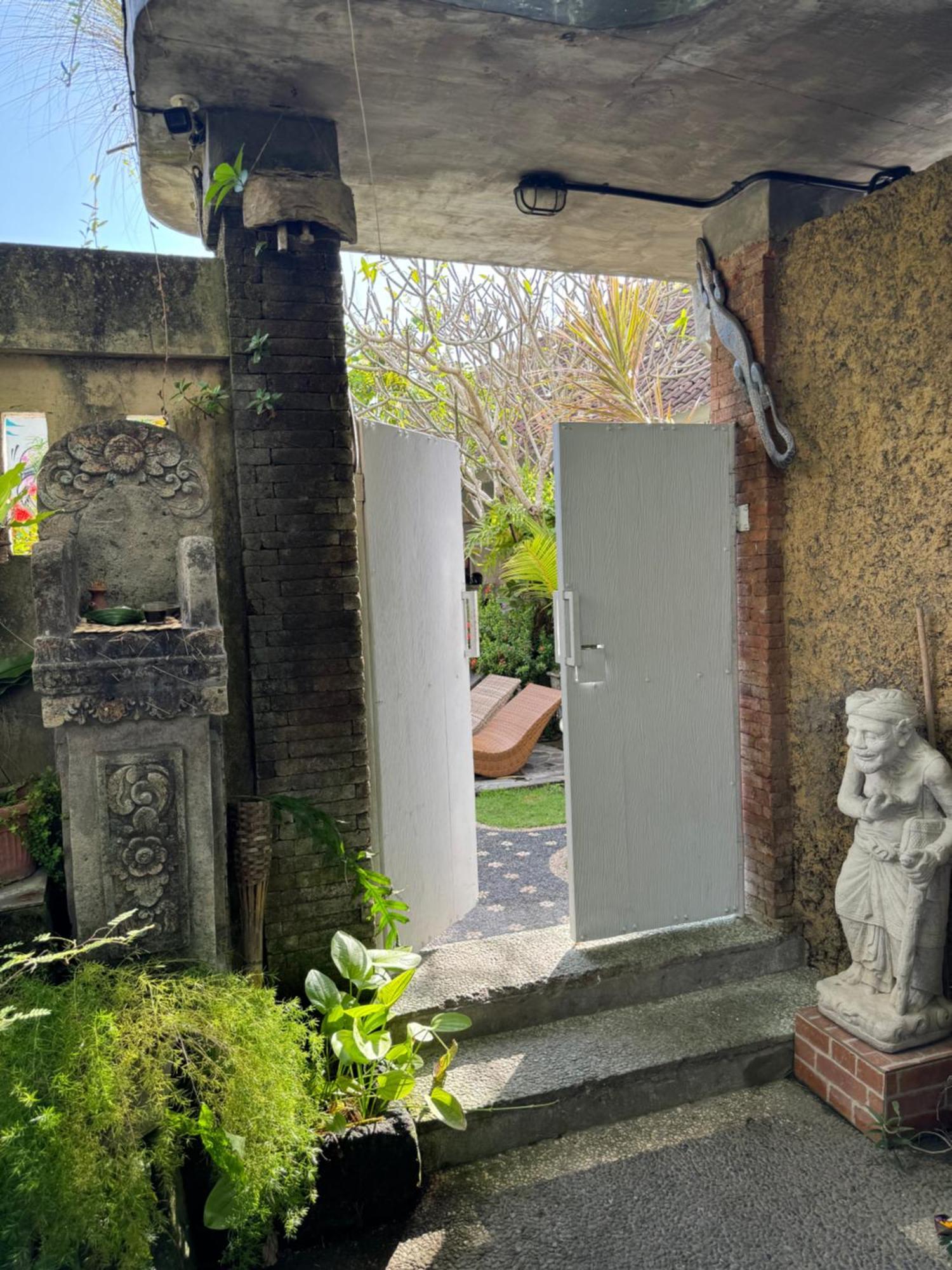 Guest House Home 46 Bali Canggu Buitenkant foto